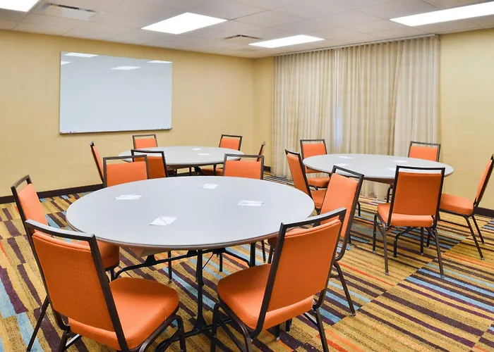Fairfield Inn And Suites By Marriott Rochester West/Greece