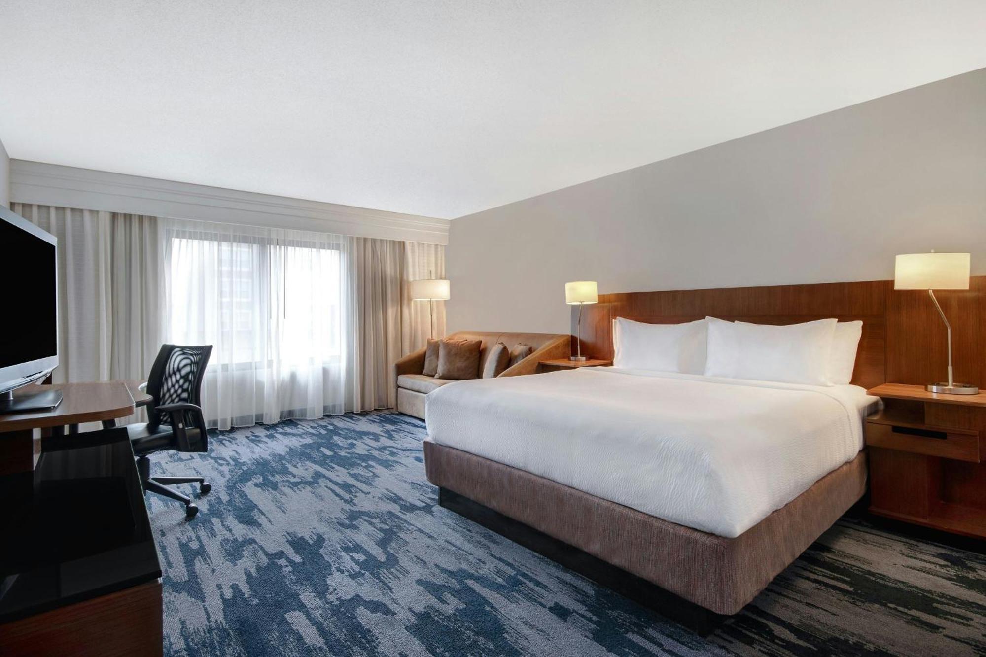 Fairfield And By Marriott West/greece Hotel