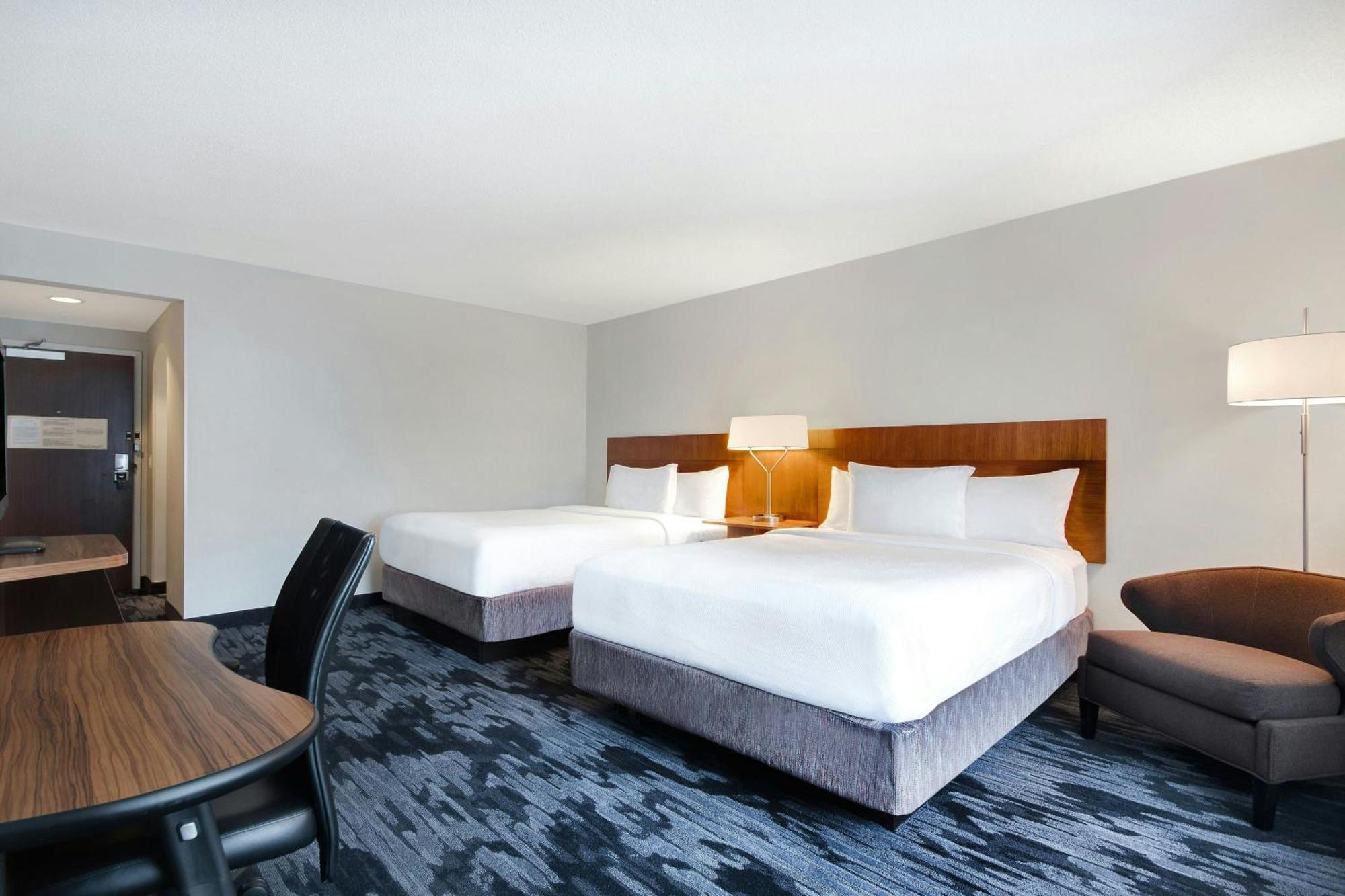 Fairfield And By Marriott West/greece Hotel 3*