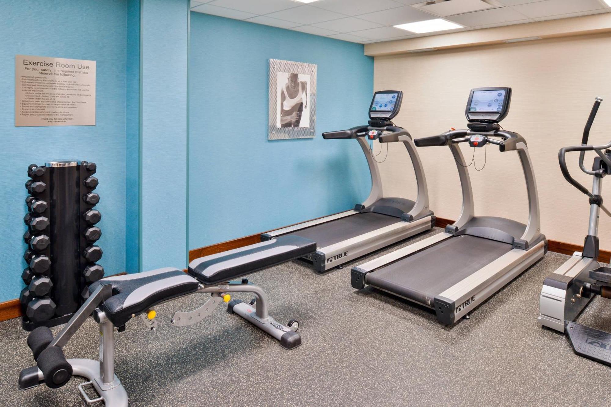 Hotel Fairfield And By Marriott West/greece