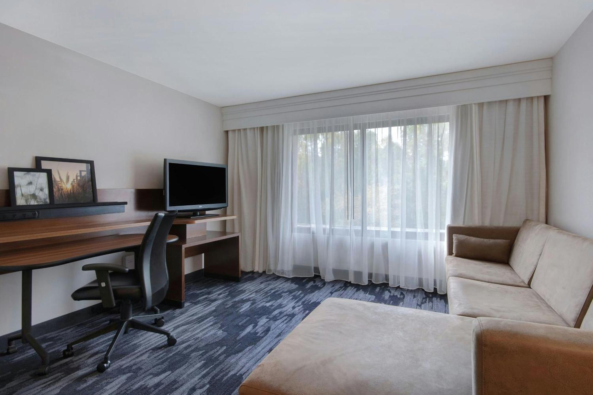 Fairfield And By Marriott West/greece